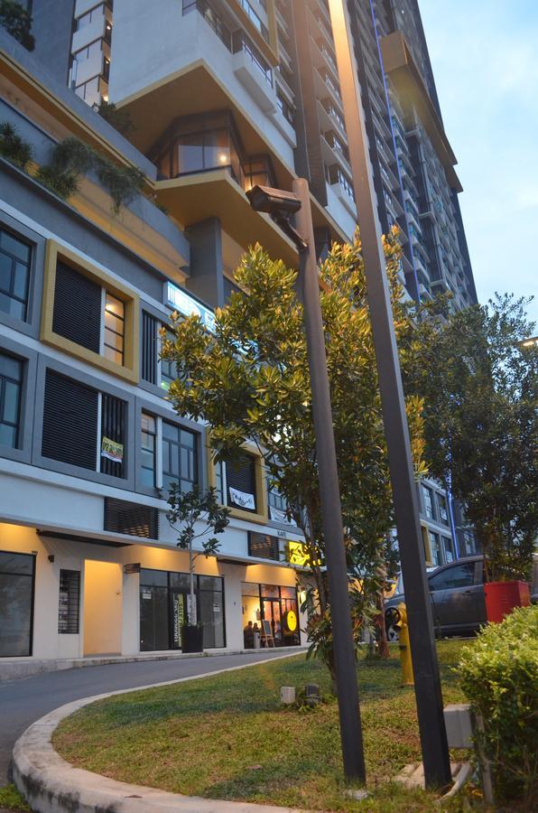 Casa Rv Homestay Mkh Boulevard Kajang Esterno foto